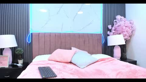 charlot  online show from May 22, 2026, 8:03 pm