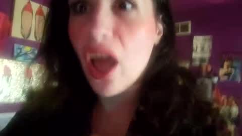 GiaBellaxoxo online show from March 4, 2025, 3:26 pm