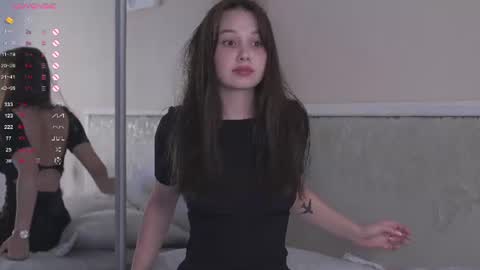 Nicole online show from July 6, 2026, 5:48 am