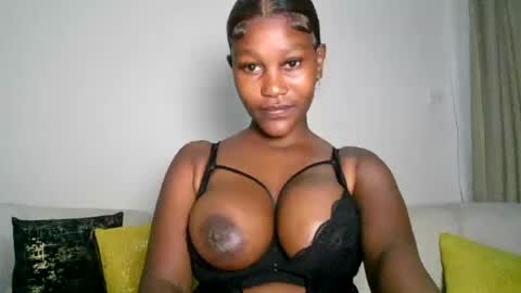 Snapshot of chocolate_divaa chatting on July 24, 2026, 8:23 am chocolate_divaa online show from July 24, 2026, 8:23 am