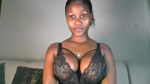Snapshot of chocolate_divaa chatting on August 8, 2026, 10:17 am chocolate_divaa online show from August 8, 2026, 10:17 am