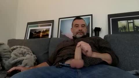chrispanam13 online show from May 17, 2026, 10:44 am