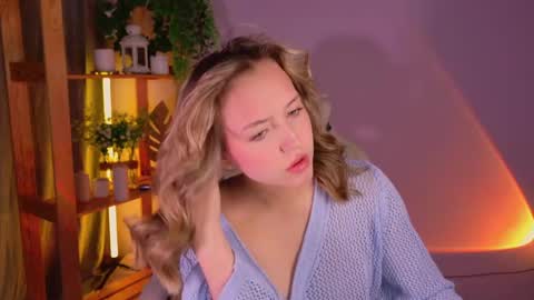 cindylovesmith online show from May 17, 2026, 6:55 am
