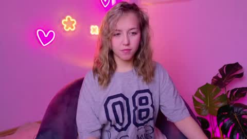 cindylovesmith online show from May 20, 2026, 4:18 am