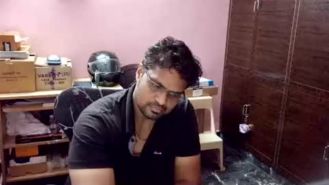 Snapshot of clitorisgspot69 chatting on May 24, 2026, 2:33 pm Raj online show from May 24, 2026, 2:33 pm
