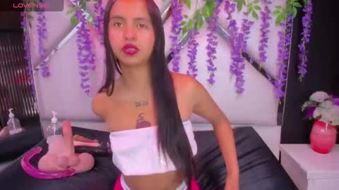 Snapshot of cloemorenti_ chatting on May 23, 2026, 4:00 pm CloeMorenti online show from May 23, 2026, 4:00 pm