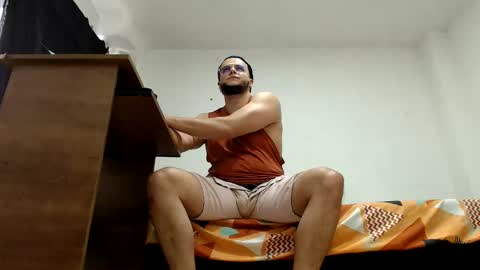 cloudsfunxxx online show from May 2, 2026, 4:01 pm