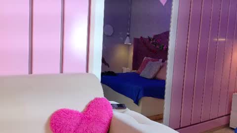 Snapshot of coralvega chatting on June 19, 2026, 11:47 am coralvega online show from June 19, 2026, 11:47 am