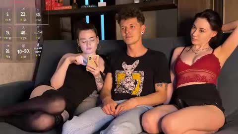 Alex and Mia online show from June 18, 2026, 4:00 pm