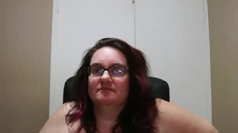 Snapshot of craftgirl2 chatting on July 13, 2026, 12:02 am Craftgirl online show from July 13, 2026, 12:02 am