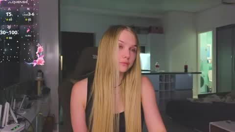 Snapshot of cravelucy chatting on July 25, 2026, 4:04 pm lucy online show from July 25, 2026, 4:04 pm