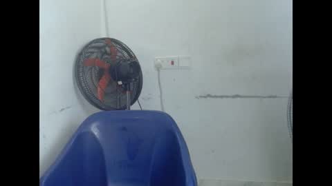 Snapshot of creamyxpussyx chatting on June 30, 2026, 9:32 am creamyxpussyx online show from June 30, 2026, 9:32 am