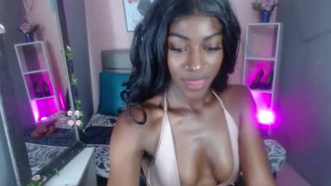 Snapshot of criselandreares chatting on May 27, 2026, 12:46 pm criselandreares online show from May 27, 2026, 12:46 pm