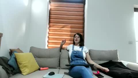 Snapshot of cristaelio chatting on May 1, 2026, 3:16 pm Crista-Elio online show from May 1, 2026, 3:16 pm