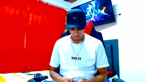 Snapshot of cristiantayron chatting on July 26, 2026, 9:00 pm cristian online show from July 26, 2026, 9:00 pm