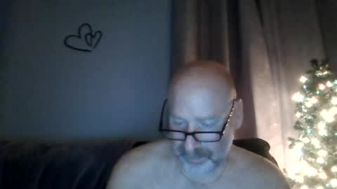 Snapshot of cruising_guy chatting on July 1, 2026, 1:51 am fun guy online show from July 1, 2026, 1:51 am