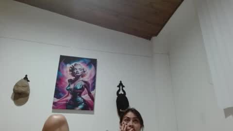Snapshot of crystal_starx chatting on April 17, 2026, 12:46 am Crystal Blaze online show from April 17, 2026, 12:46 am