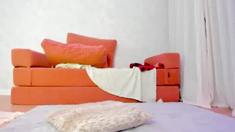 Snapshot of crystalnut chatting on July 7, 2026, 6:47 am Maria online show from July 7, 2026, 6:47 am
