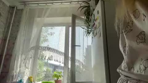 Snapshot of crystalstipp chatting on June 24, 2026, 5:39 am crystalstipp online show from June 24, 2026, 5:39 am