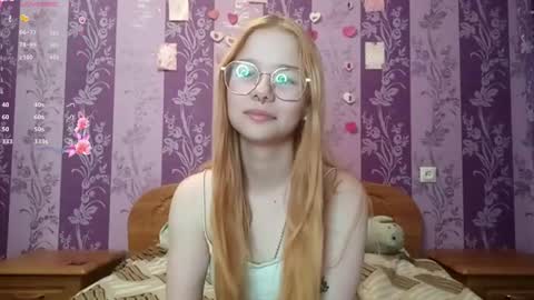 Snapshot of cucumber_kringe chatting on November 9, 2025, 7:06 am Sia online show from November 9, 2025, 7:06 am