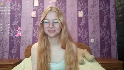 Snapshot of cucumber_kringe chatting on December 3, 2025, 6:10 am Sia online show from December 3, 2025, 6:10 am