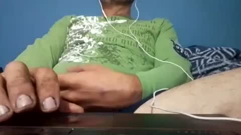 cumbian_chero online show from July 9, 2026, 3:32 am