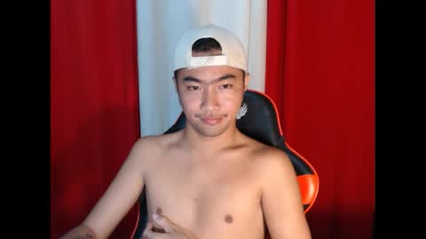 Snapshot of cumhavefun25 chatting on May 9, 2026, 10:04 pm ask me online show from May 9, 2026, 10:04 pm