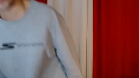 Snapshot of cumhavefun25 chatting on May 25, 2026, 9:10 pm ask me online show from May 25, 2026, 9:10 pm