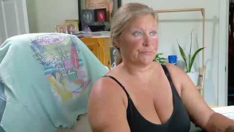 curious couple online show from July 7, 2026, 5:17 pm