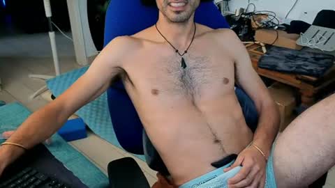 Snapshot of curiousgenie chatting on June 17, 2026, 5:32 am curiousgenie online show from June 17, 2026, 5:32 am