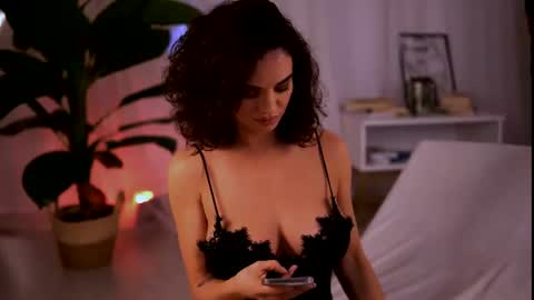 curvedlizzie online show from July 14, 2026, 11:21 pm