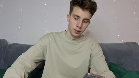Snapshot of cute_brian chatting on May 14, 2026, 4:47 pm Im Brian online show from May 14, 2026, 4:47 pm