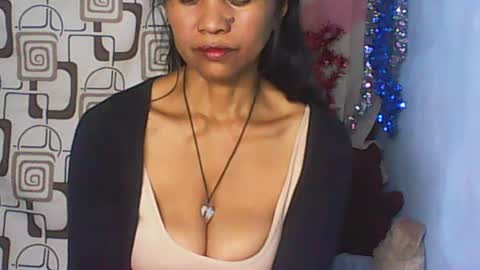 Snapshot of cute_moll chatting on June 21, 2026, 1:24 pm murielle online show from June 21, 2026, 1:24 pm