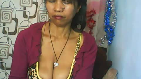 Snapshot of cute_moll chatting on June 25, 2026, 9:58 am murielle online show from June 25, 2026, 9:58 am