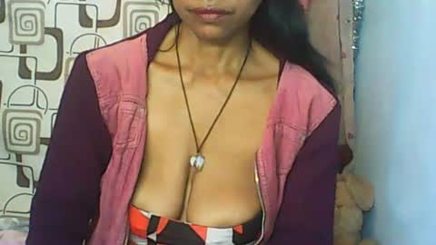 Snapshot of cute_moll chatting on July 16, 2026, 8:20 am murielle online show from July 16, 2026, 8:20 am