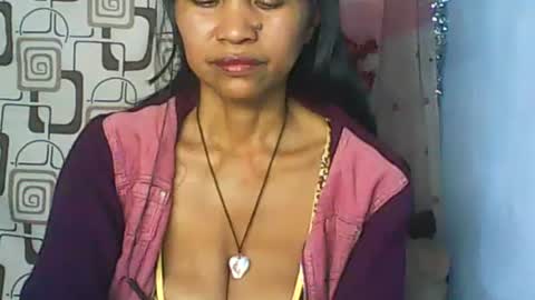 Snapshot of cute_moll chatting on July 17, 2026, 12:45 pm murielle online show from July 17, 2026, 12:45 pm