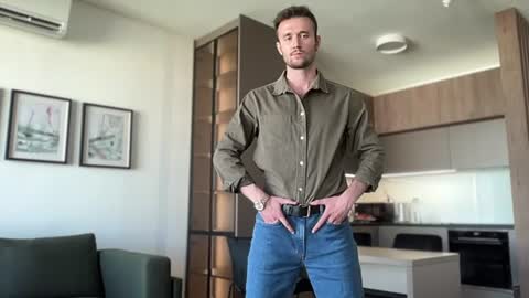 cute_skywalker online show from June 8, 2026, 2:39 pm