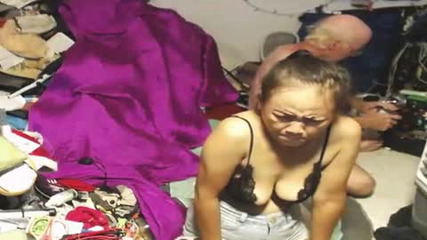 Snapshot of cuteandsexyone chatting on June 22, 2026, 5:59 am CuteAndSexyOne Na and Brian online show from June 22, 2026, 5:59 am