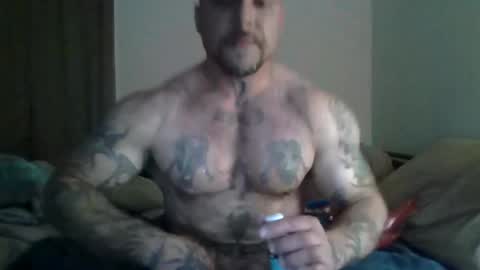 Snapshot of daddy640295 chatting on June 13, 2026, 5:05 am daddy640295 online show from June 13, 2026, 5:05 am