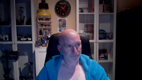 dadyscam online show from July 19, 2026, 11:19 pm