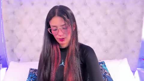 dafne_bss online show from June 24, 2026, 7:07 am
