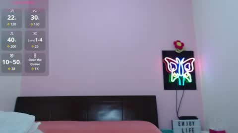 Snapshot of danika_bellaa chatting on July 1, 2026, 1:07 am K A R O L online show from July 1, 2026, 1:07 am