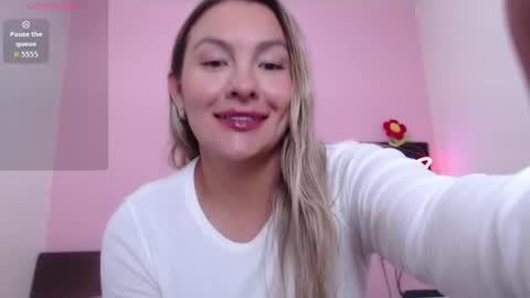 Snapshot of danika_bellaa chatting on July 13, 2026, 1:41 am K A R O L online show from July 13, 2026, 1:41 am