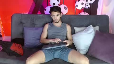 Snapshot of dante_18cm chatting on July 24, 2026, 12:52 am Dante online show from July 24, 2026, 12:52 am