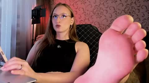 Darcy Siren online show from May 13, 2026, 10:01 am