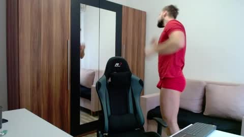 darius_94 online show from June 10, 2026, 4:45 am