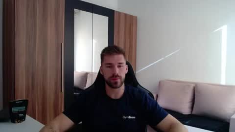 darius_94 online show from July 4, 2026, 5:24 am