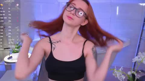 Lola online show from May 31, 2026, 1:47 am