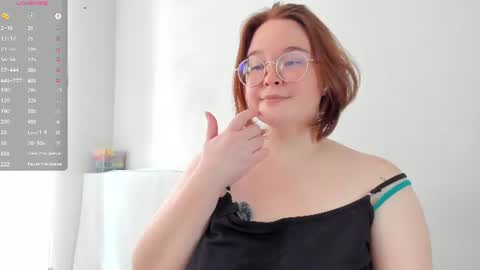 Snapshot of debbiewood chatting on August 3, 2026, 9:04 am DeboraDebbieDee online show from August 3, 2026, 9:04 am