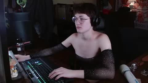 decemberholiday online show from July 24, 2026, 5:55 pm